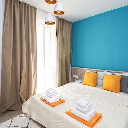 Luxury City Center Two Bedroom Apartment Close To Beach Varna Exterior photo