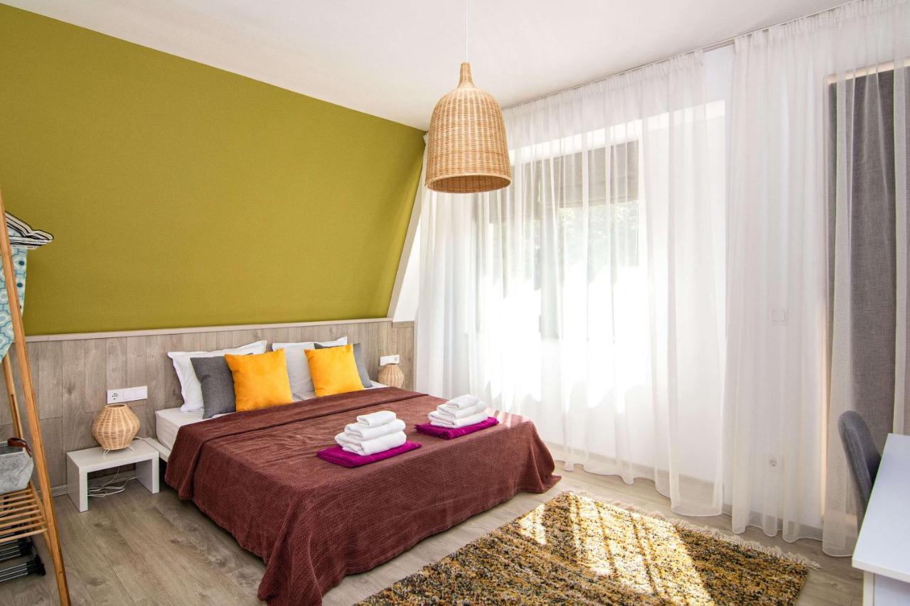 Luxury City Center Two Bedroom Apartment Close To Beach Varna Exterior photo