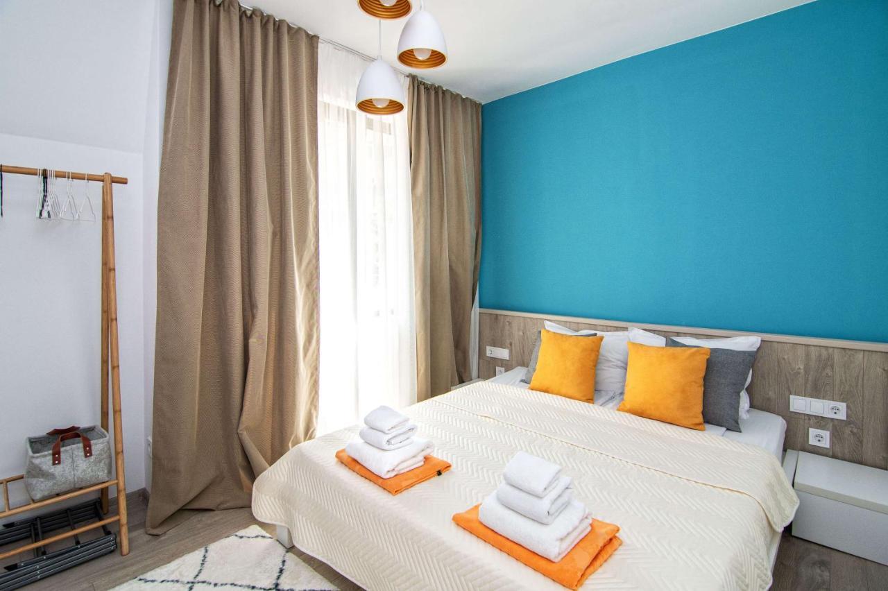 Luxury City Center Two Bedroom Apartment Close To Beach Varna Exterior photo